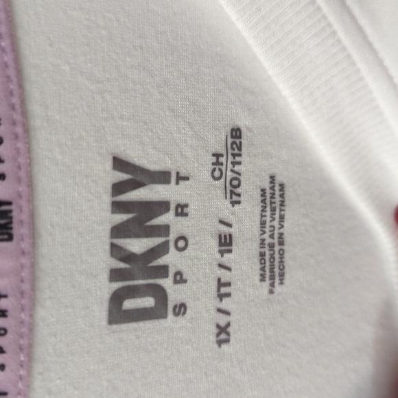 DKNY Sport Pastel Logo T-Shirt NWOT - Picture 5 of 12